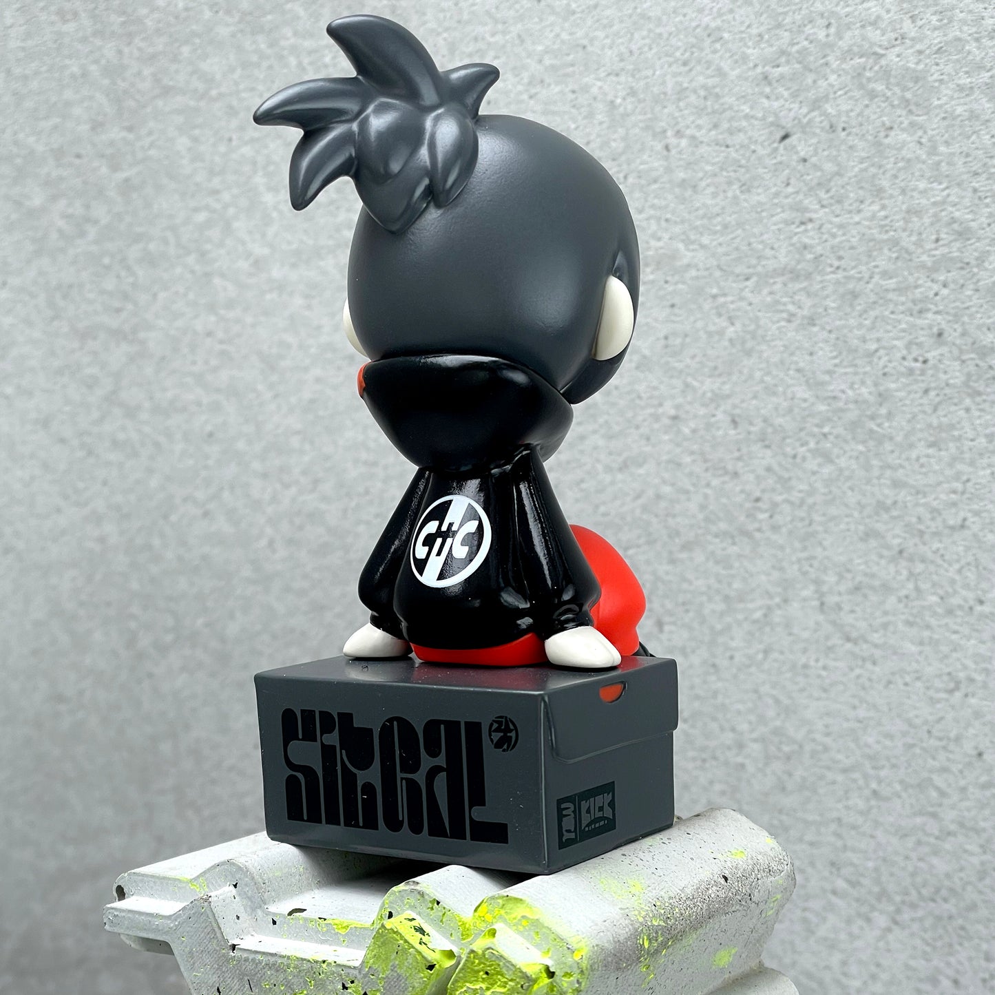 KICKちゃんソフビ 中央町戦術工芸カラー