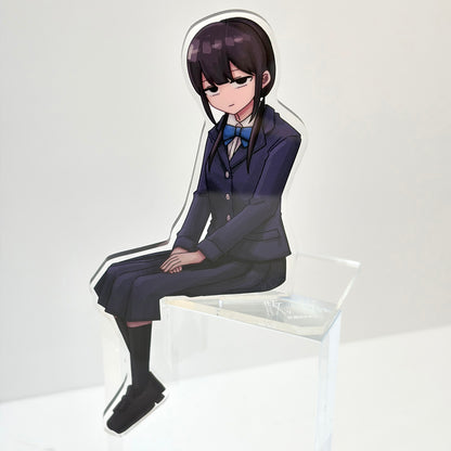 「散り散り」座るアクリルスタンド