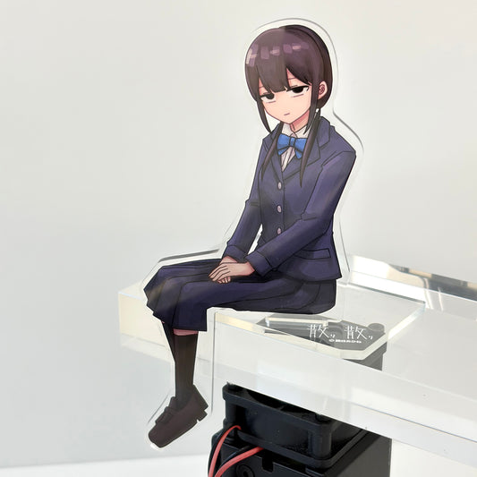 「散り散り」座るアクリルスタンド