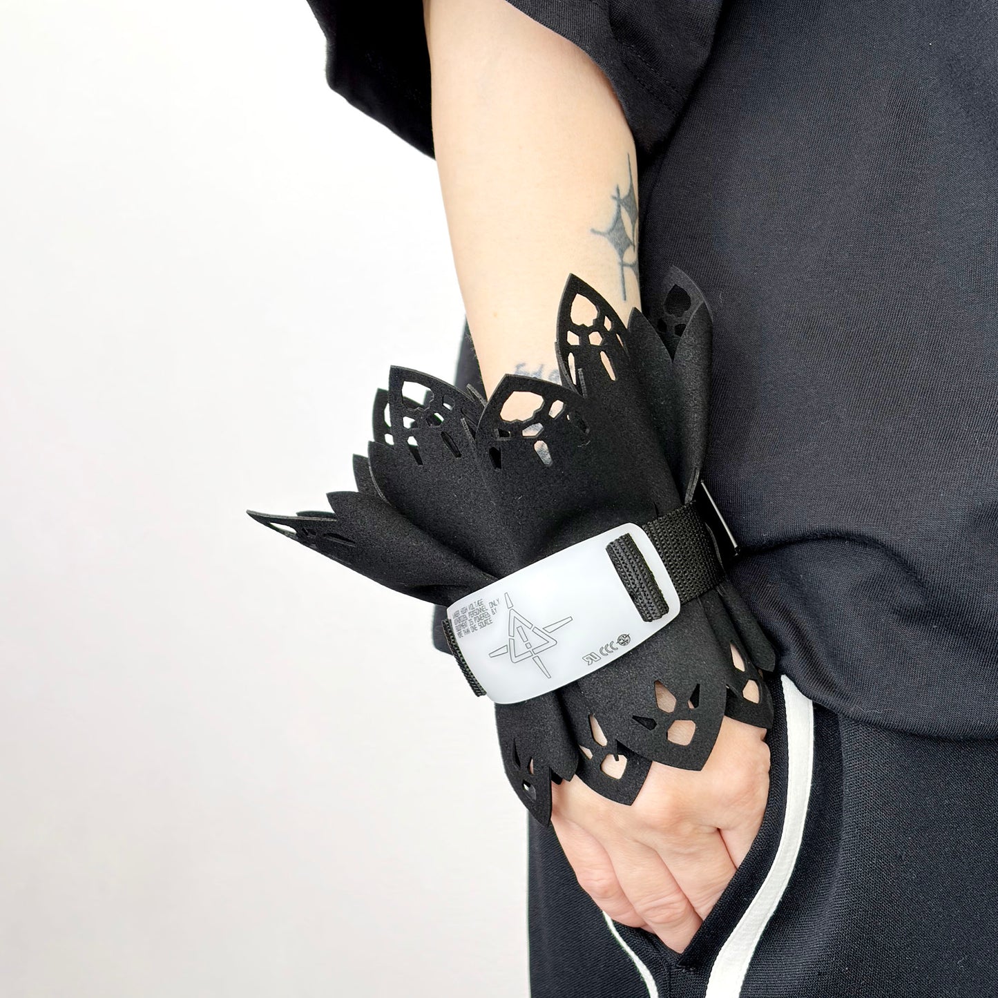 フリルカフスユニット【えいりな刃物コラボ】